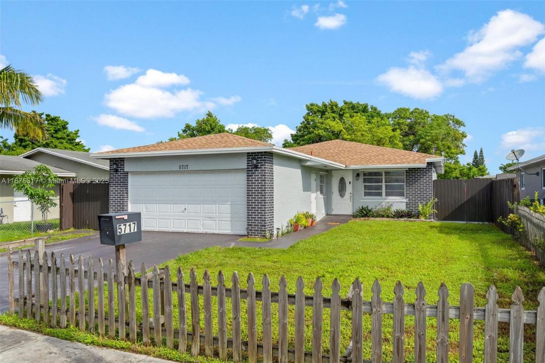 5717 Mayo St, Hollywood, Floride 33023, États-Unis