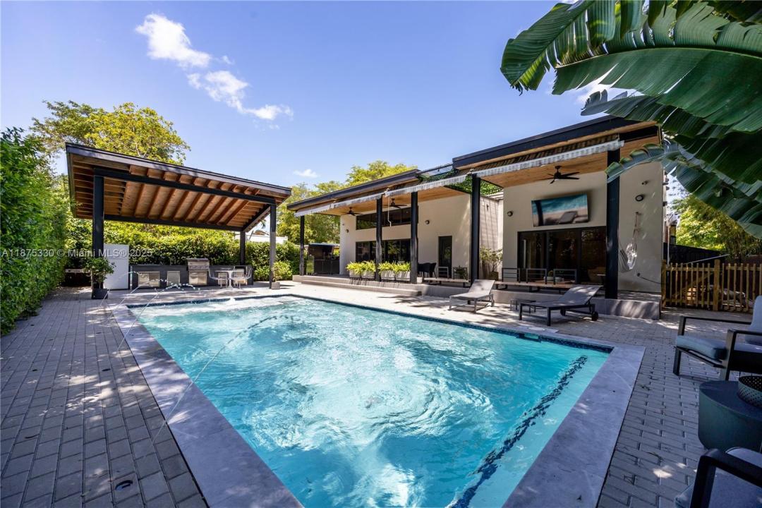 288 NE 117th St, Miami, Florida 33161