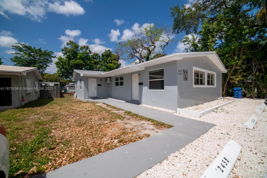 2457 NE 183rd St 2457, North Miami Beach, Florida 33160, Stati Uniti