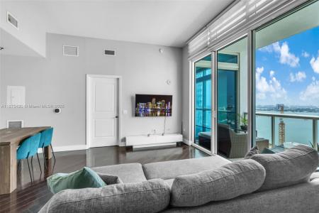480 NE 30th St PH2205, Miami, Florida 33137, USA