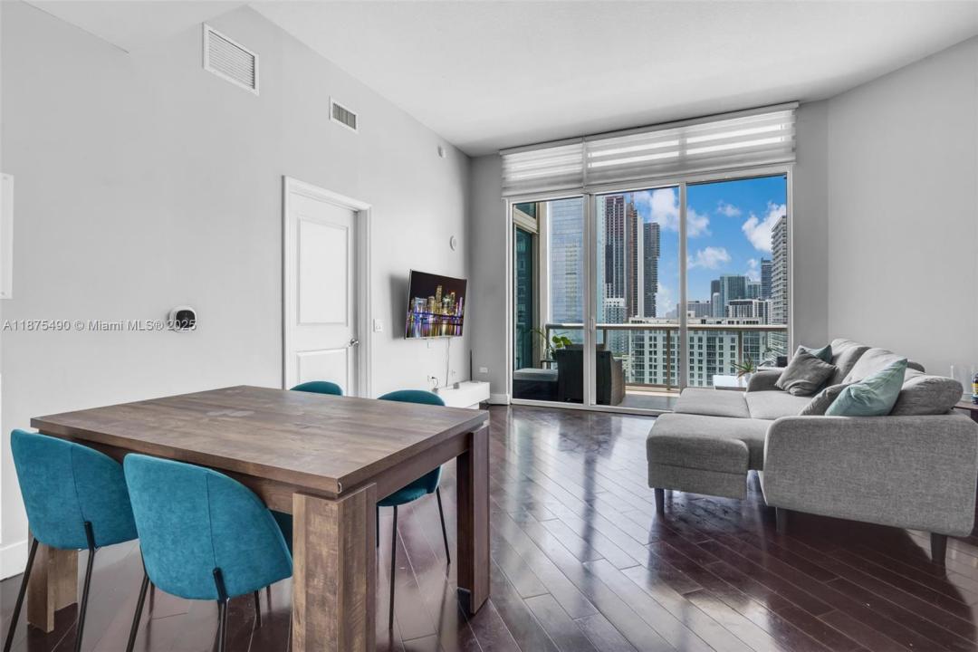 480 NE 30th St PH2205, Miami, Floryda 33137, USA