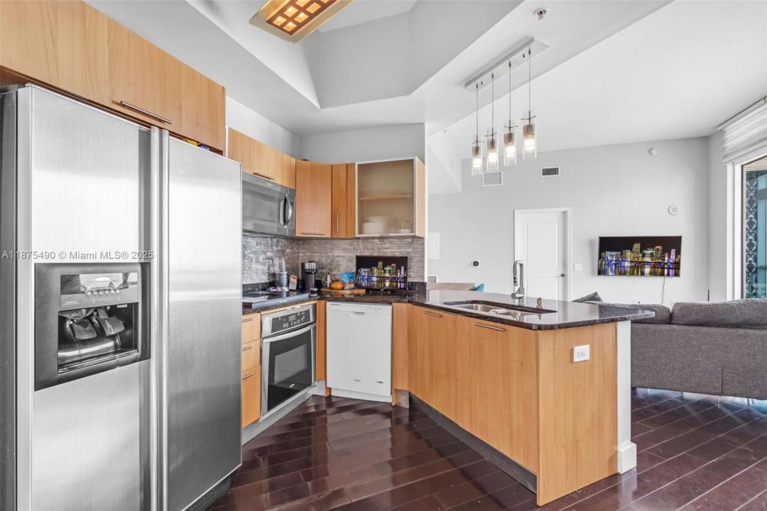 480 NE 30th St PH2205, Miami, Floryda 33137, USA