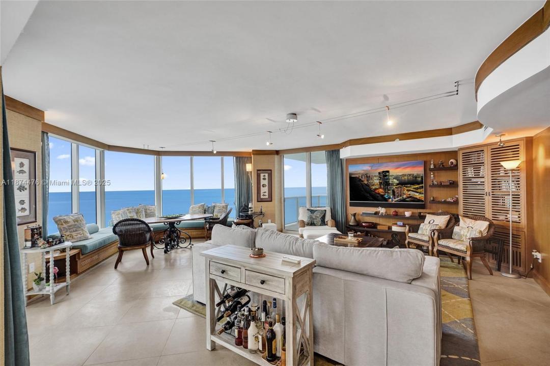 19111 Collins Ave 901, Sunny Isles Beach, 佛羅里達州 33160, 美國