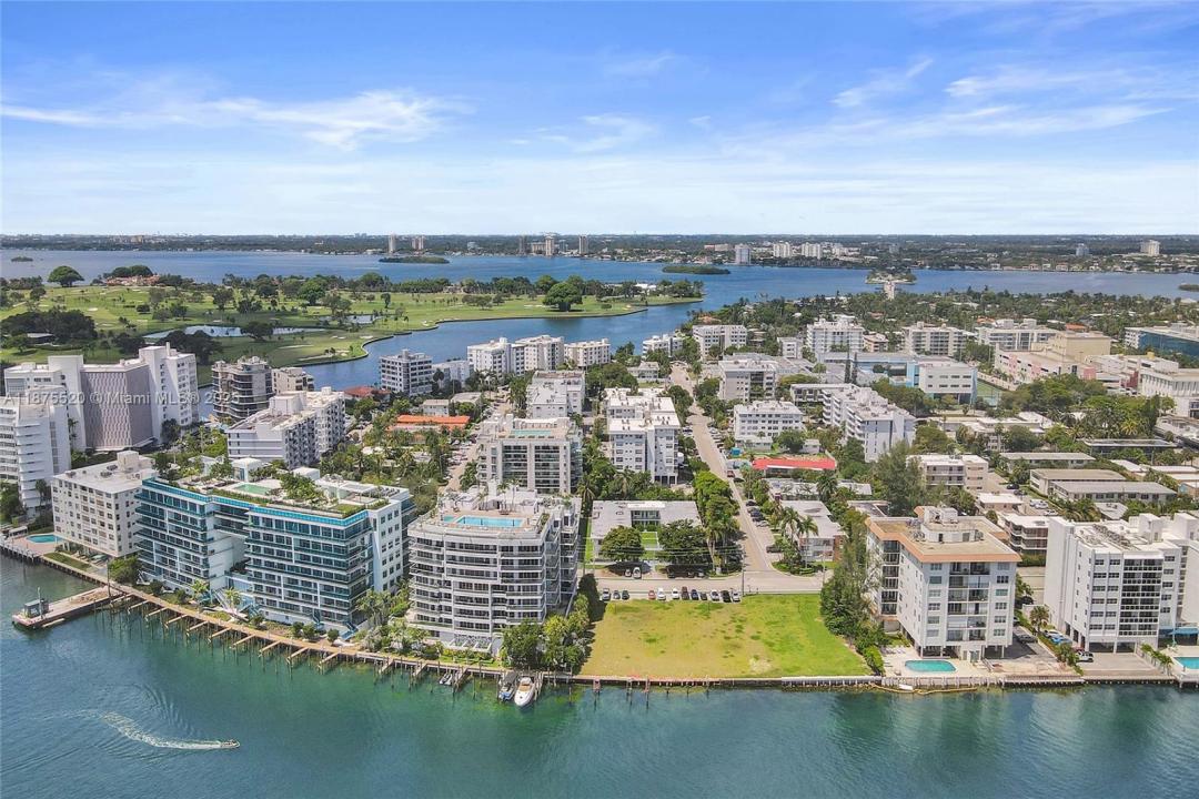 9270 E Bay Harbor Dr 4A, Bay Harbor Islands, Flórida 33154, Estados Unidos