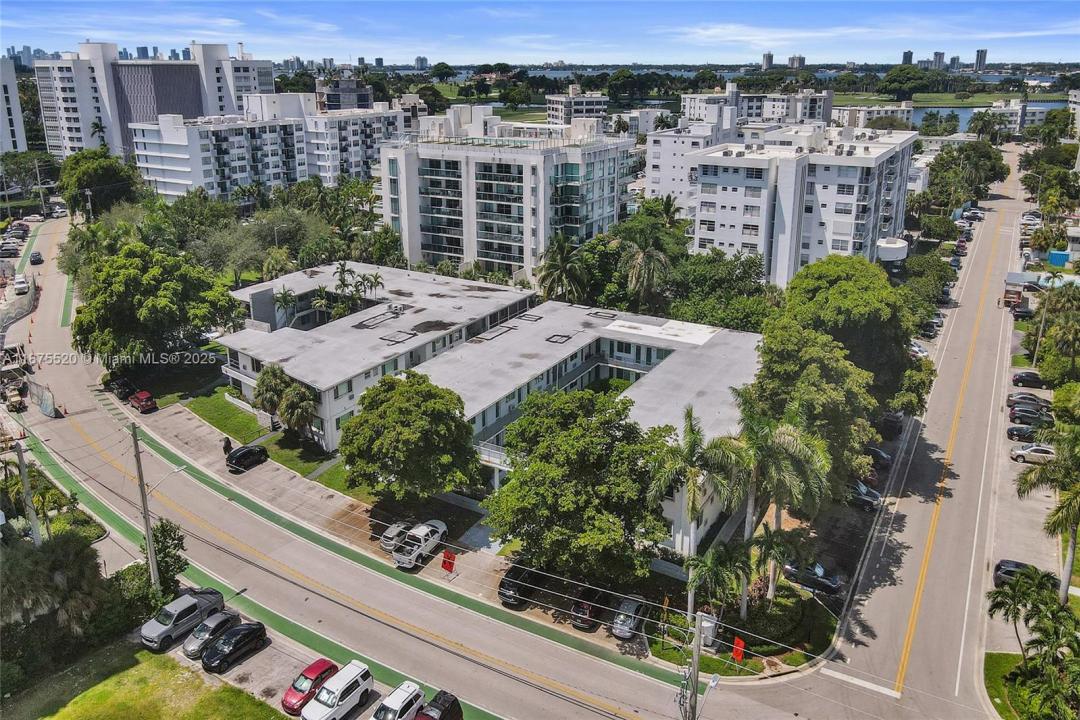 9270 E Bay Harbor Dr 4A, Bay Harbor Islands, Flórida 33154, Estados Unidos