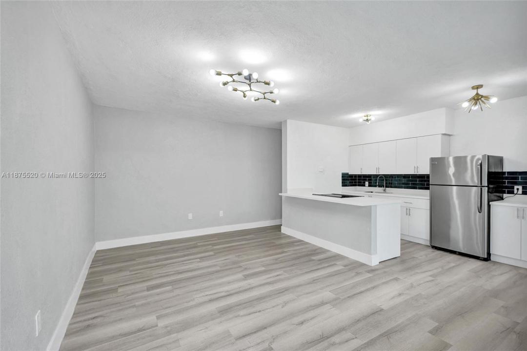 9270 E Bay Harbor Dr 4A, Bay Harbor Islands, Flórida 33154, Estados Unidos