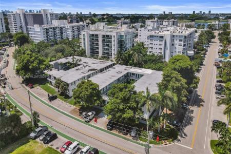 9270 E Bay Harbor Dr 5A, Bay Harbor Islands, Florida 33154, USA