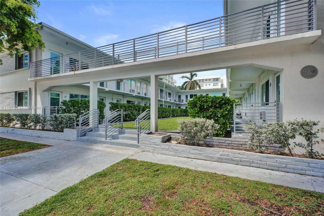 9270 E Bay Harbor Dr 5A, Bay Harbor Islands, Flórida 33154, Estados Unidos