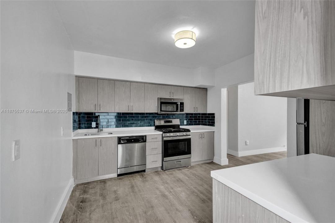 9270 E Bay Harbor Dr 5A, Bay Harbor Islands, Flórida 33154, Estados Unidos
