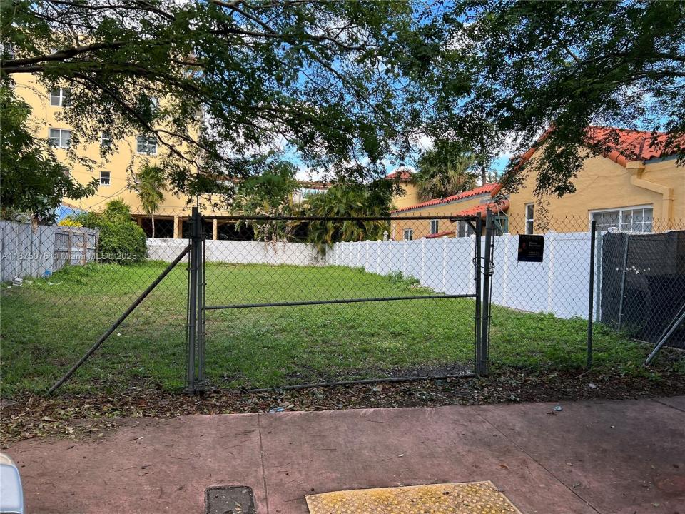 935 2nd St, Miami Beach, Флорида 33139, Соединенные Штаты