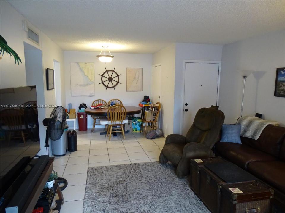 13730 SW 90TH AVE 16-8, Miami, Flórida 33176, Estados Unidos