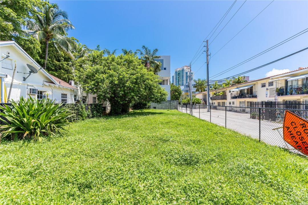 918 4th St, Miami Beach, Флорида 33139, Соединенные Штаты