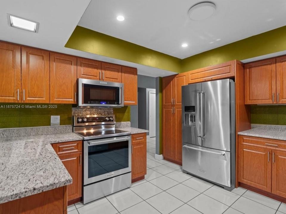 11515 NW 32nd Ct, Coral Springs, Florida 33065
