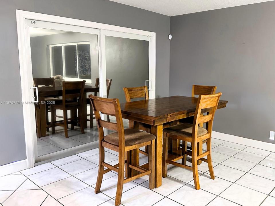 11515 NW 32nd Ct, Coral Springs, Florida 33065