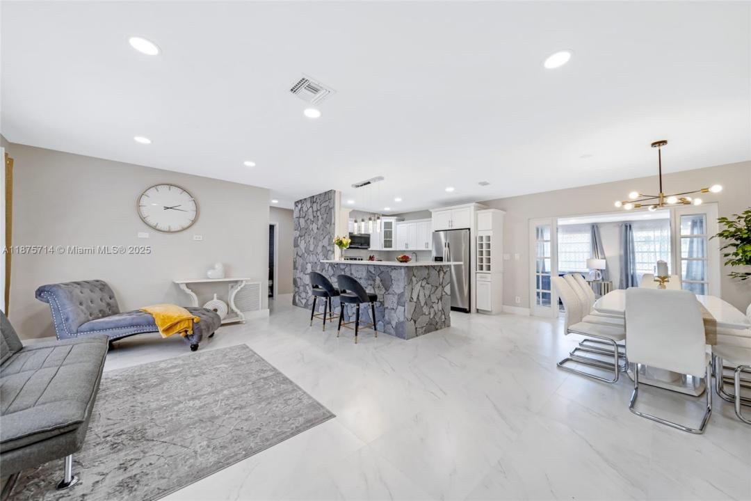 241 Oceanic Ave, Lauderdale By The Sea, Florida 33308, Estados Unidos