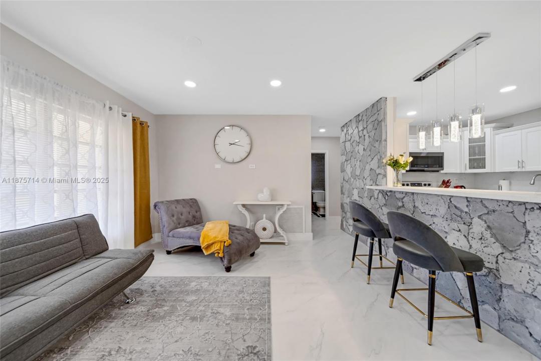 241 Oceanic Ave, Lauderdale By The Sea, Florida 33308, Estados Unidos