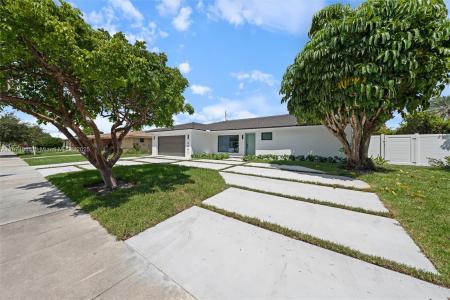 3041 NE 45th St, Lighthouse Point, Florida 33064, USA