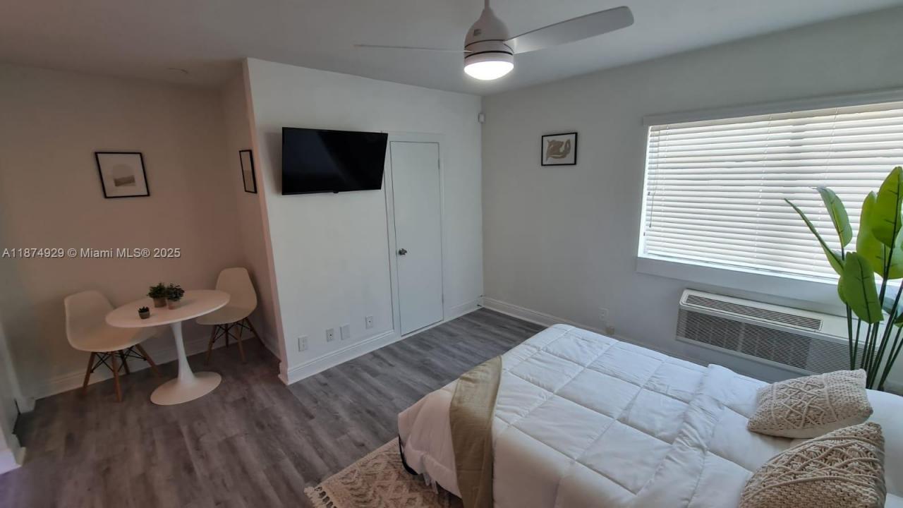 7325 Carlyle Ave 12A, Miami Beach, Florida 33141