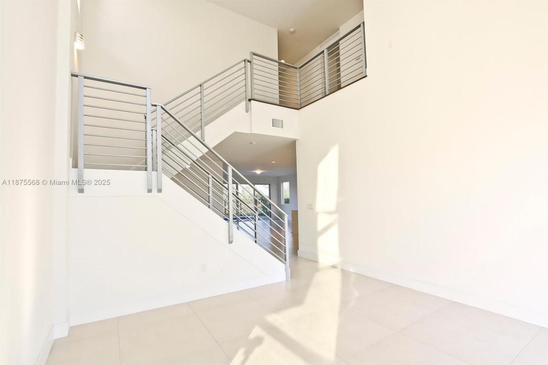 9745 NW 75th Ter 9745, Doral, Florida 33178, USA