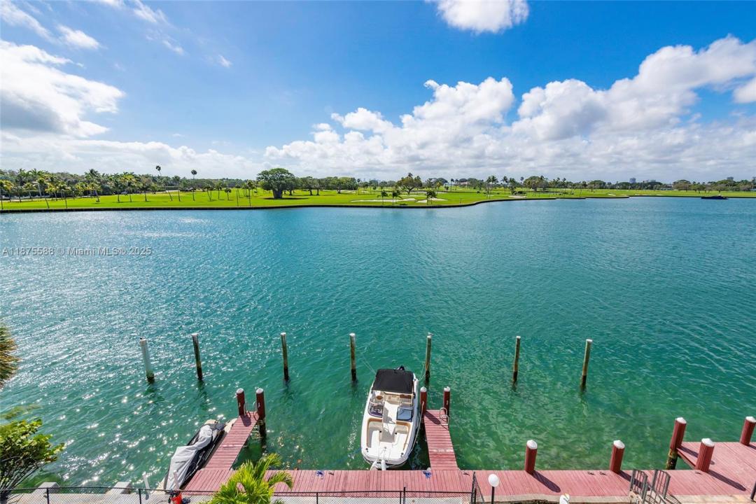 9240 W Bay Harbor Dr 4A, Bay Harbor Islands, Florida 33154, Estados Unidos