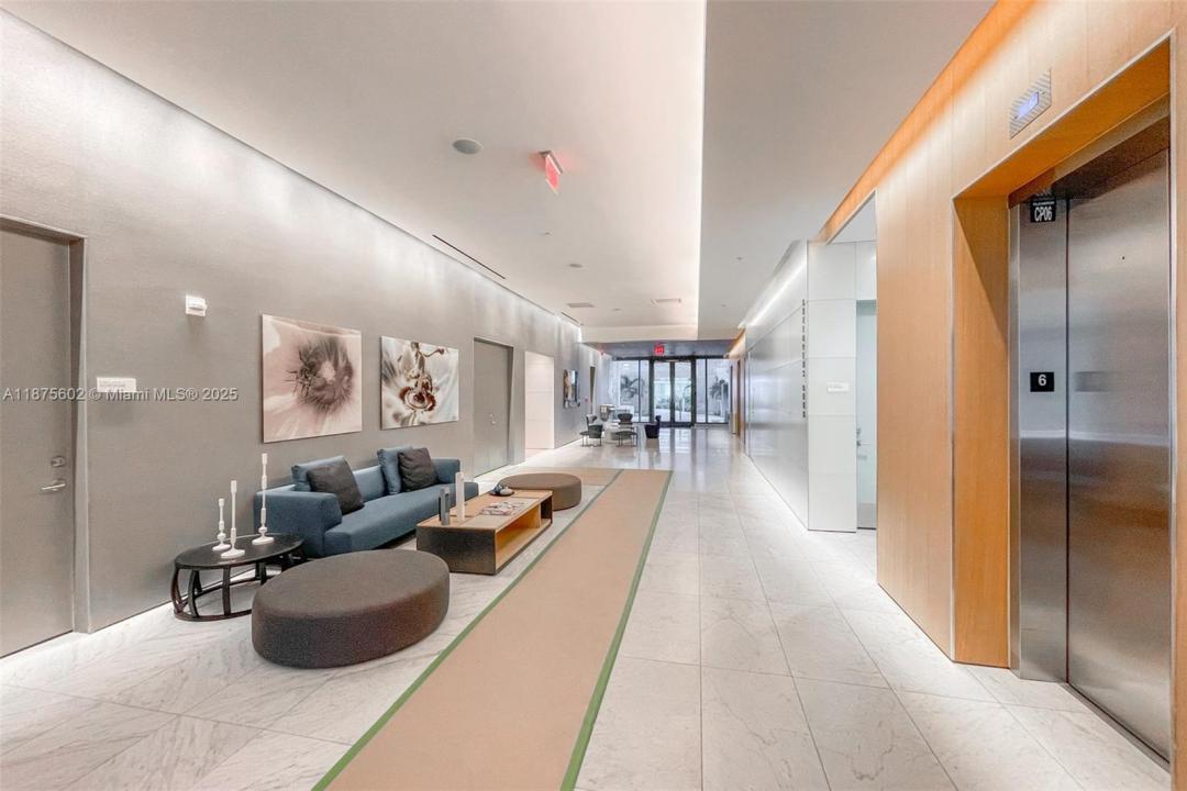 88 SW 7th St 2204, Miami, Flórida 33130, Estados Unidos