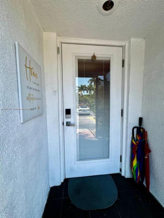 1001 Three Islands Blvd 31, Hallandale Beach, Florida 33009, Estados Unidos