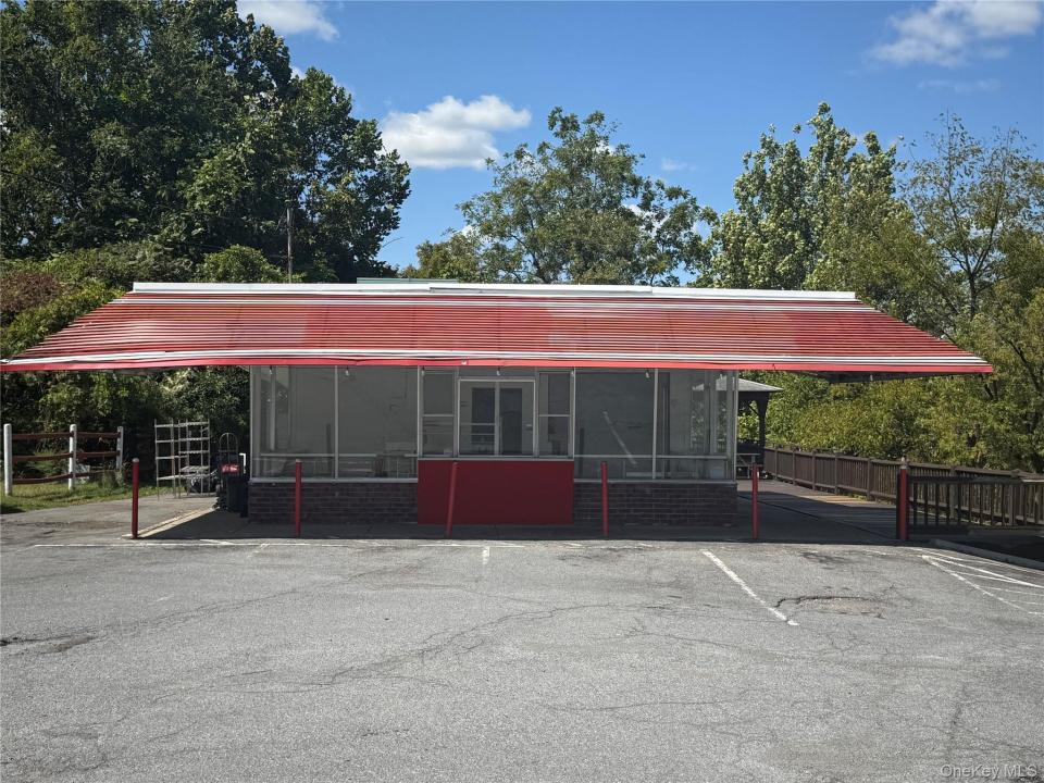 143 Maple Avenue, Crawford, New York 12566, USA