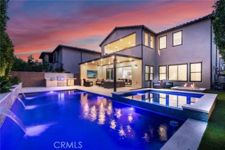 Lontano, Lake Forest, Californie 92630, États-Unis