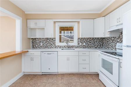 23 Holland Street 1, Newport, Rhode Island 02840, USA