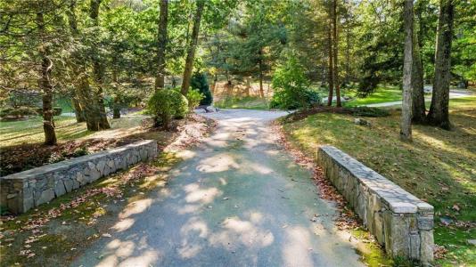 15 Noto Drive, North Providence, ロードアイランド 02904, アメリカ合衆国