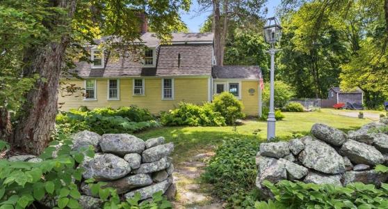 1300 Middle Road, East Greenwich, RI 02818, USA