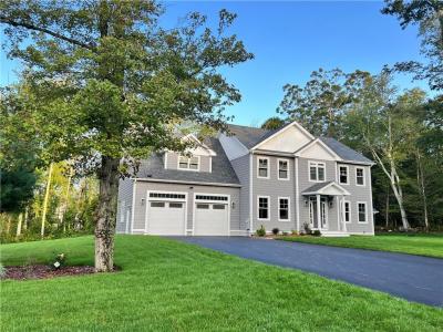 35 Red Maple Drive, Charlestown, Rhode Island 02813, Estados Unidos