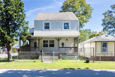 52 Uncas Street, Warwick, RI 02889, USA