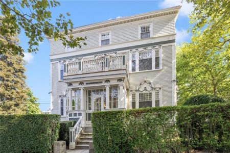 20 Berkeley Avenue 2, Newport, Rhode Island 02840