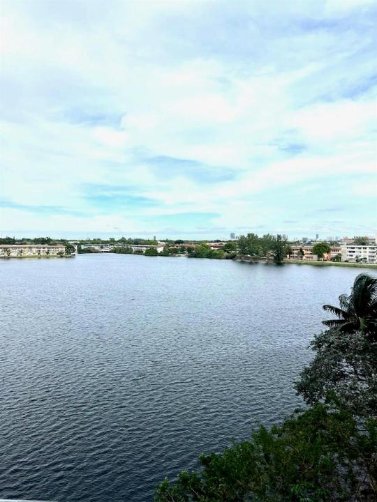 1301 NE Miami Gardens Dr 502W, Miami, Floride 33179, États-Unis