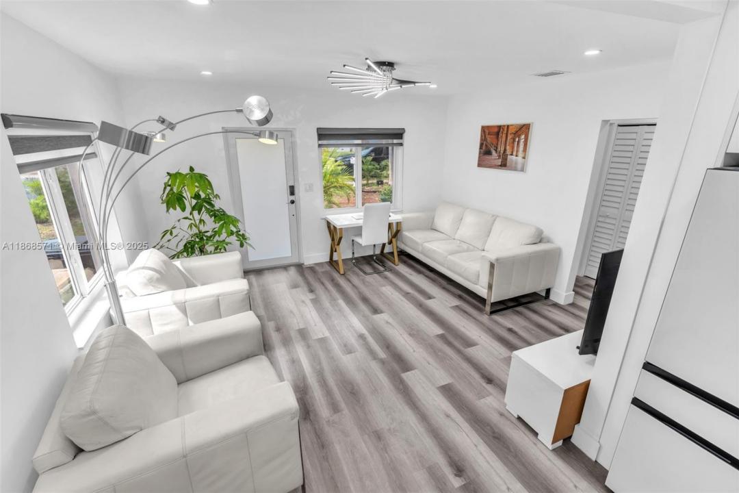 886 NE 134th St, North Miami, Florida 33161