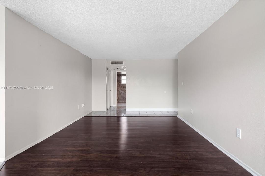 9491 Evergreen Pl 207, Davie, Florida 33324