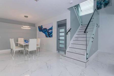 2738 Misty Oaks Circle Circle, Royal Palm Beach, Florida 33411