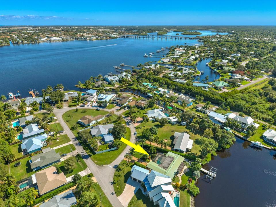 1282 SW Pelican Crescent, Palm City, Florida 34990