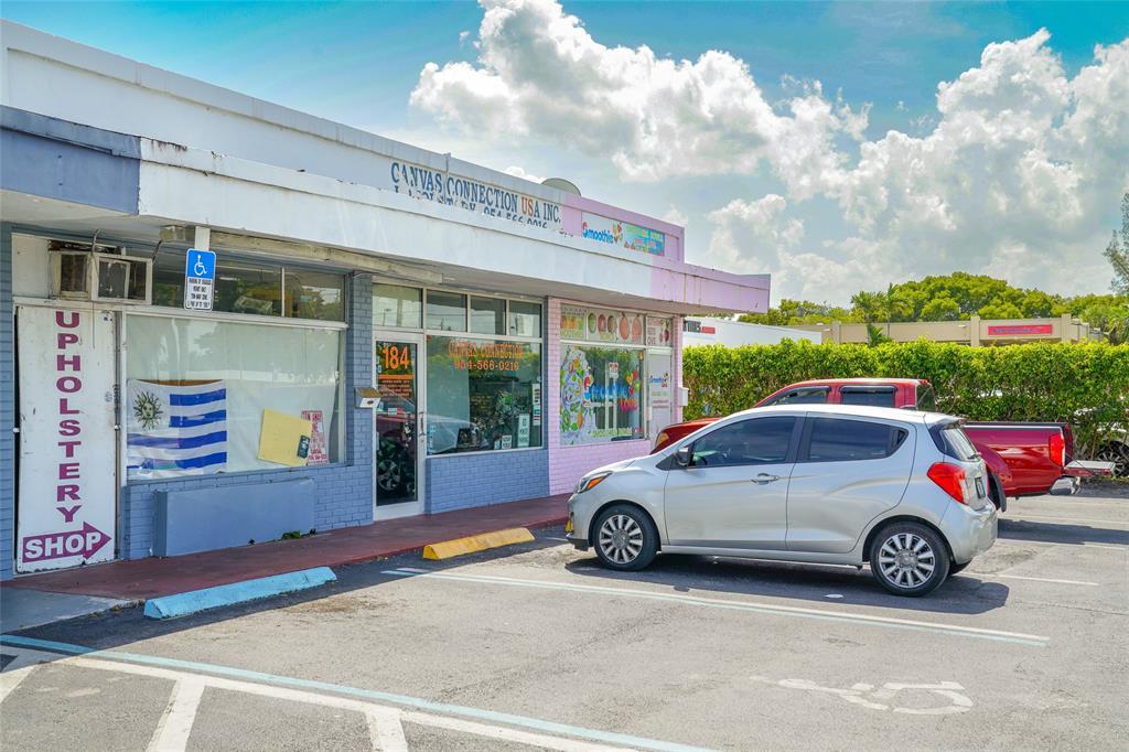 180 NE 44th St, Oakland Park, Florida 33334