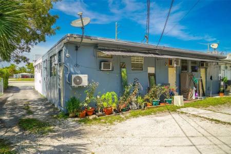 180 NE 44th St, Oakland Park, Florida 33334