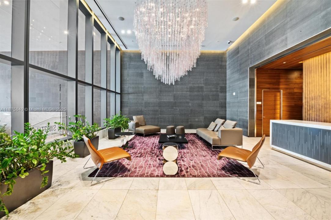 88 SW 7th St 1403, Miami, Florida 33130