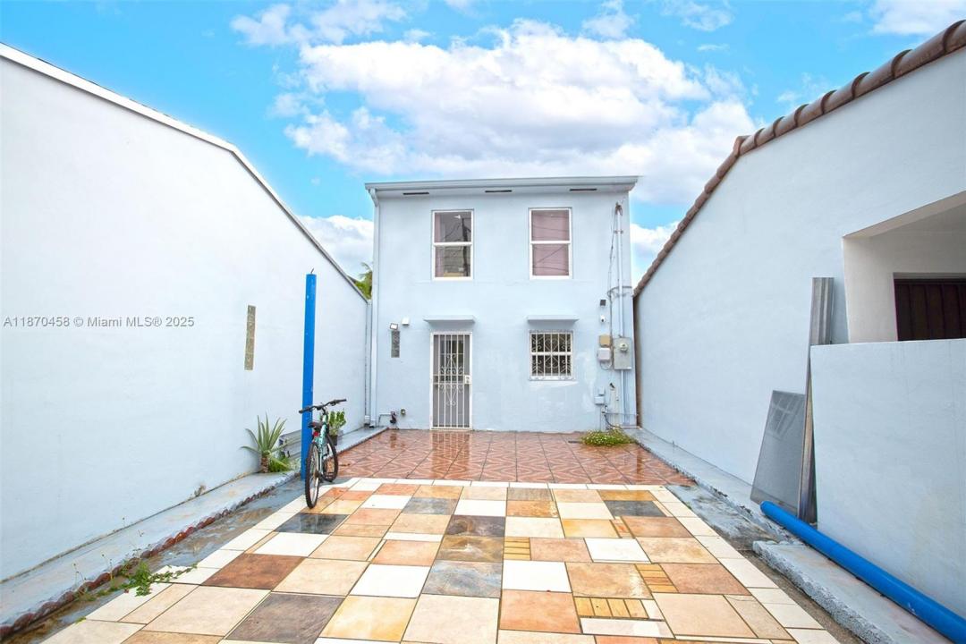 7000 W 15th Ct, Hialeah, Florida 33014