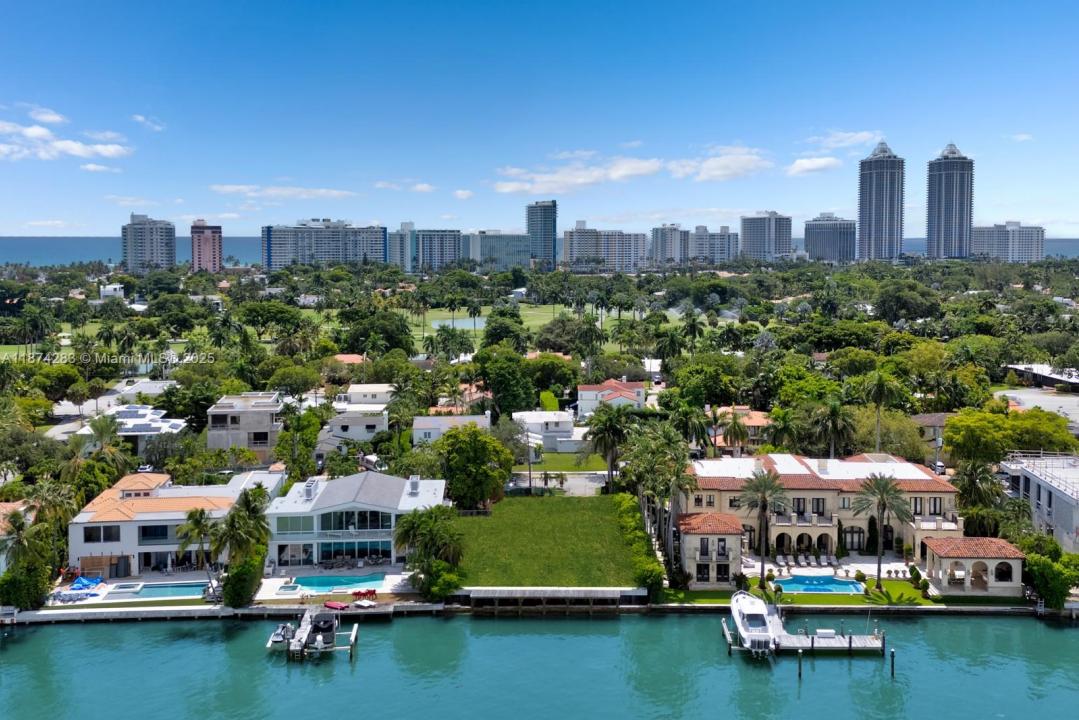 5226 N Bay Rd, Miami Beach, Florida 33140, Estados Unidos
