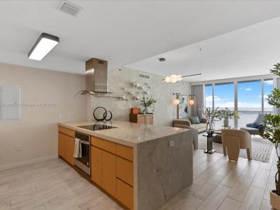465 Brickell Ave 4905, Miami, Florida 33131, USA