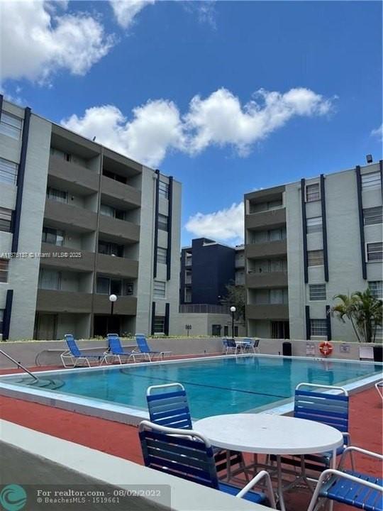 10000 NW 80th Ct 2261, Hialeah Gardens, Florida 33016