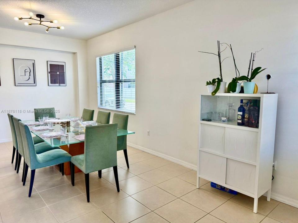 706 NE 191st Ter, Miami, 플로리다 33179, 미국