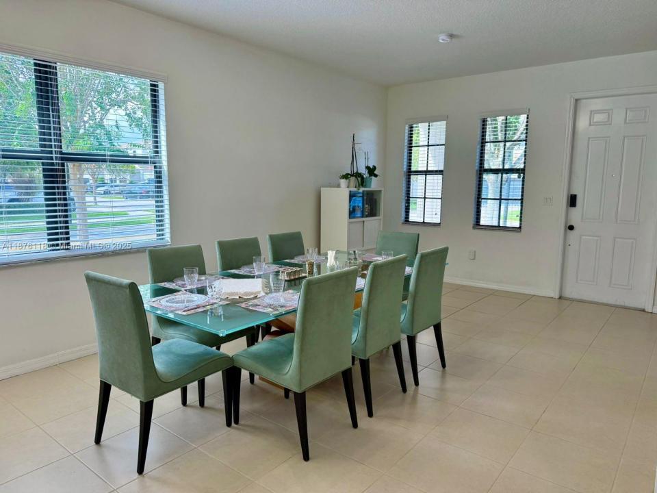 706 NE 191st Ter, Miami, 플로리다 33179, 미국