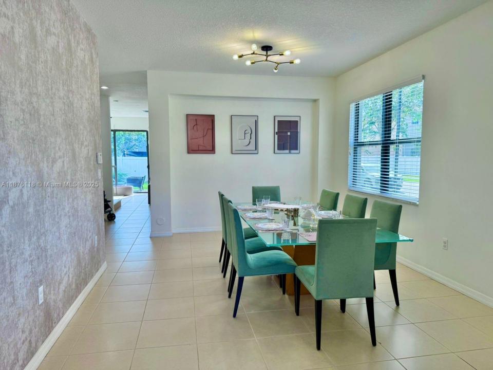 706 NE 191st Ter, Miami, 플로리다 33179, 미국