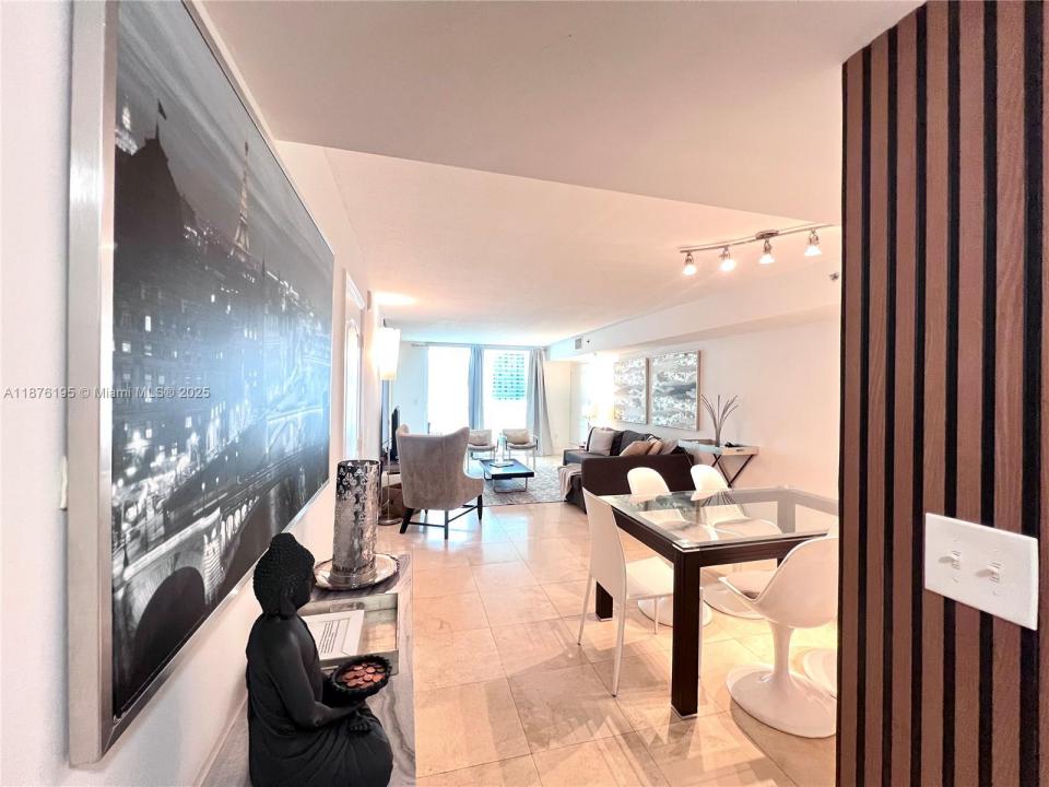 1200 Brickell Bay Dr 2809, Miami, Flórida 33131, Estados Unidos